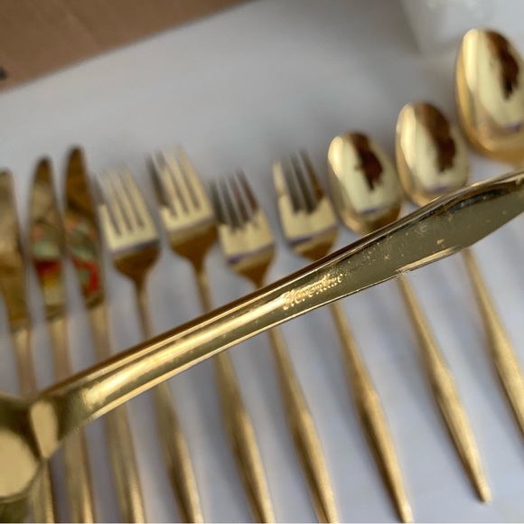 Florentine Flatware - Picture 3 of 4